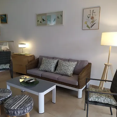 Apartment Sea Frontline 'charo' Pool And Wifi